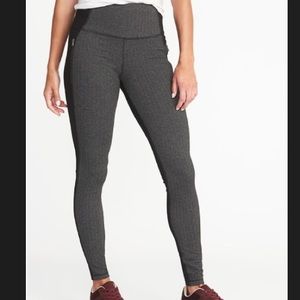 High waisted compression leggings with pockets